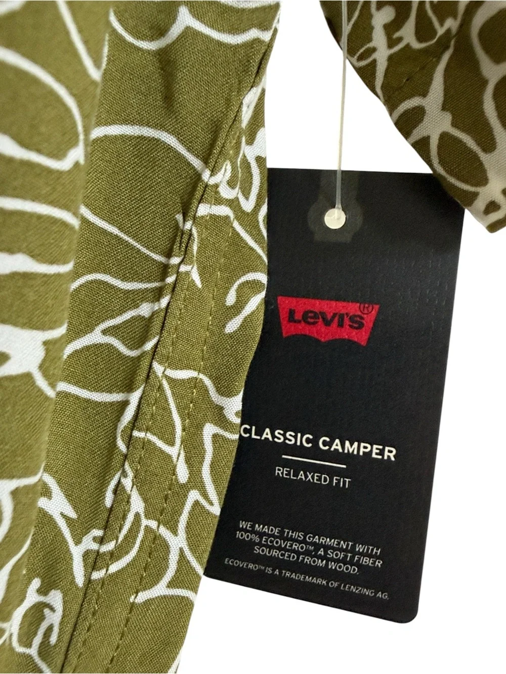 Levi’s Classic Camper Green Floral Button Up Shirt Medium NWT